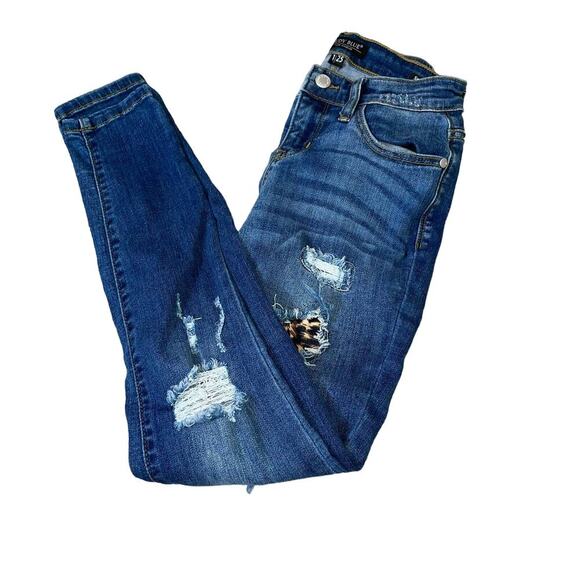 Judy Blue DARK WASH LEOPARD PATCH DENIM SKINNY JEAN PANTS SZ 25" - 1 - Picture 3 of 9